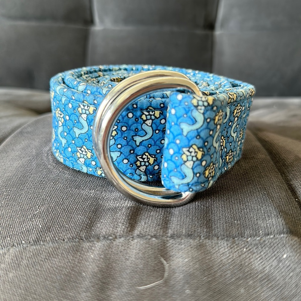 Vineyard Vines blue cotton mermaid belt - men’s medium but can be unisex